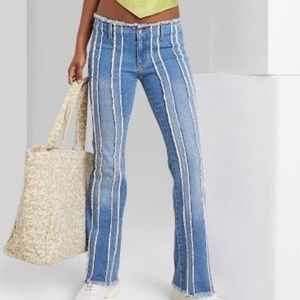 Women's Low-Rise Frayed Seaming Detail Flare Jeans